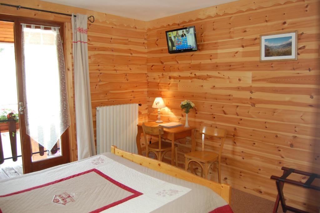 Hotel Au Bon Logis Risoul Pokoj fotografie