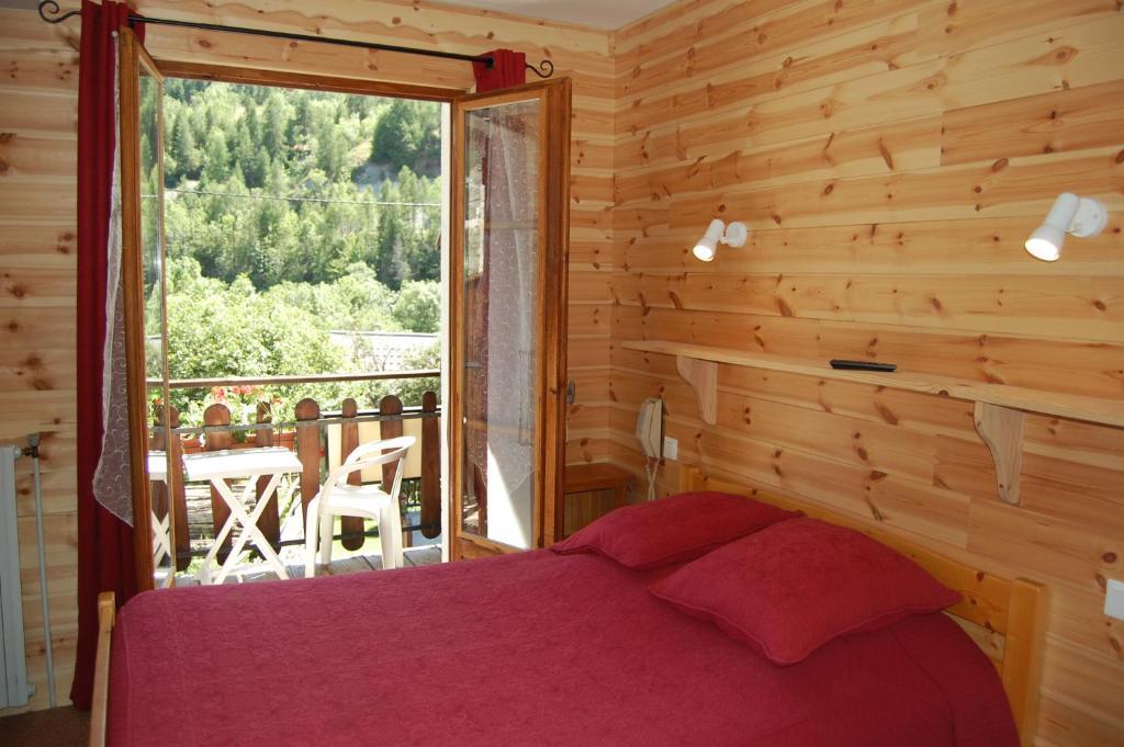 Hotel Au Bon Logis Risoul Pokoj fotografie